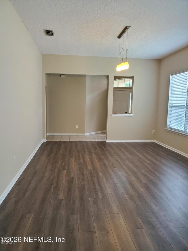 Building Photo - 1042 Briarcreek Rd