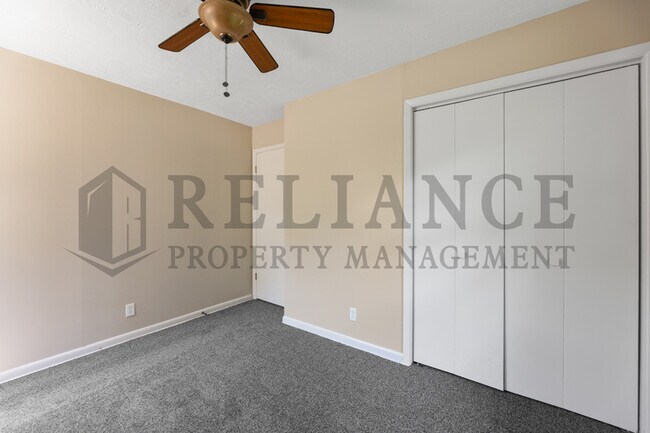 Building Photo - 6505 N Randall Dr