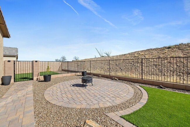 Building Photo - 17617 S Ridgerunner Dr