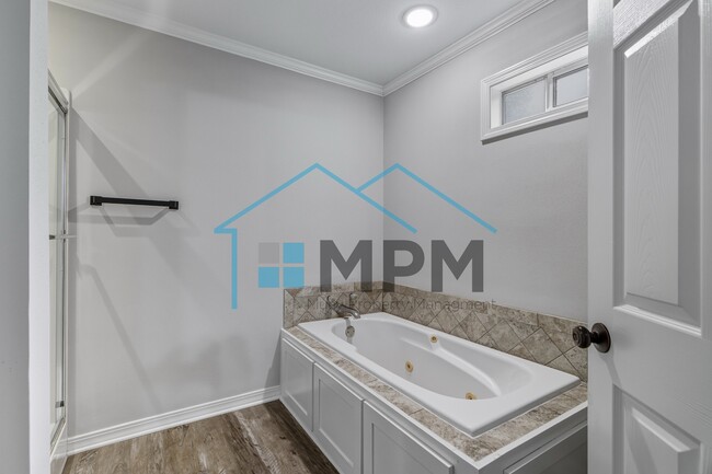 Building Photo - 212 LA-144