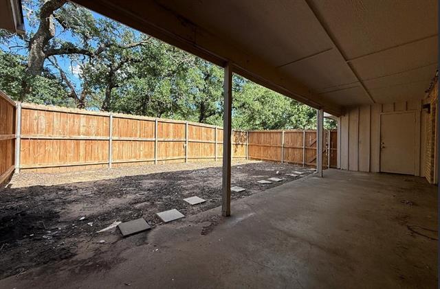Building Photo - 730 Londonderry Ln