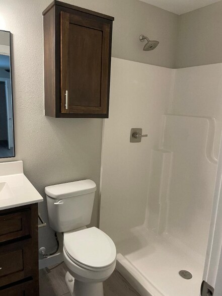 Building Photo - 238 E Young Pl