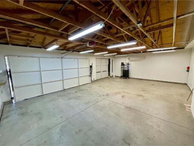 Building Photo - 31495 Corte Rimola