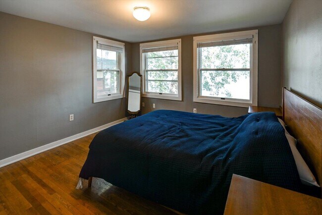 Building Photo - 5026 Lake Mendota Dr