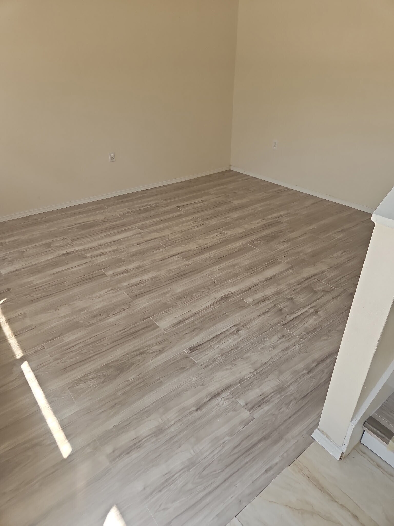 Building Photo - 4023 Woodfern Dr