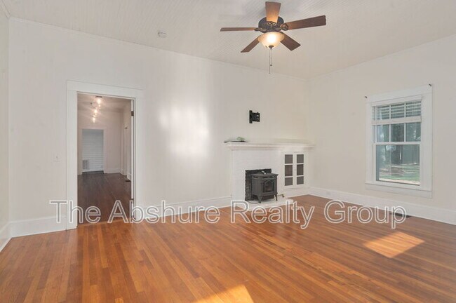 Building Photo - 362 Chalybeate Rd