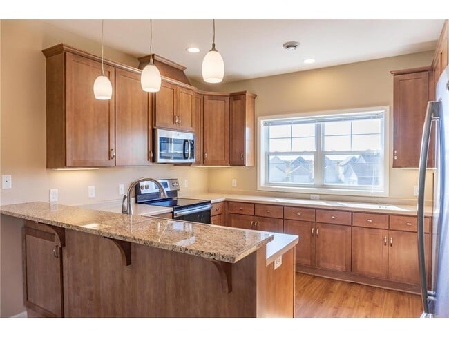 Building Photo - 2950 Clover Ridge Dr