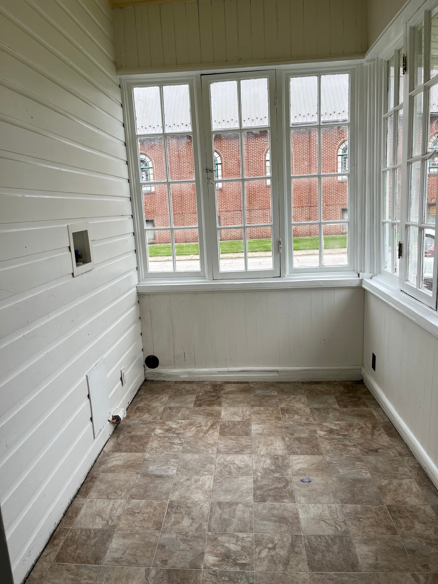 Mudroom/Laundry Area - 154 5th Ave
