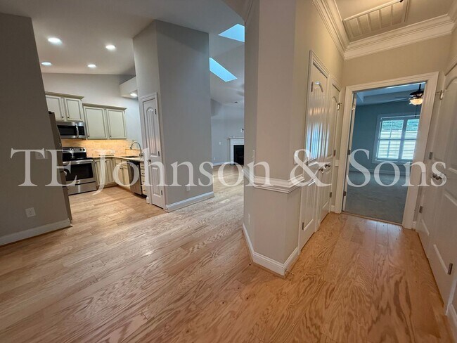 Building Photo - Beautifully Appointed Home in Clemmons