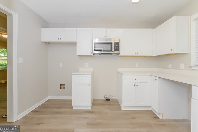 Building Photo - 95 High Ridge Rd