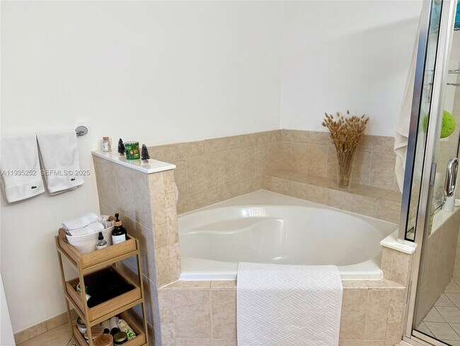 Building Photo - 8395 SW 73rd Ave