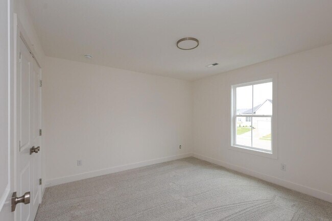 Building Photo - 208 Skaggs Blvd