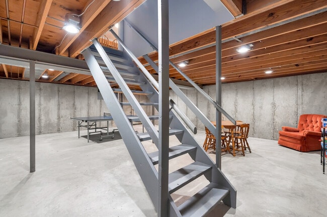 Building Photo - 10 Apple Tree Ct