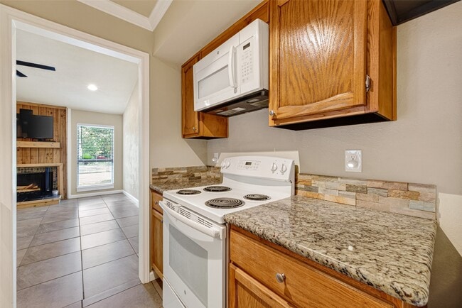 Building Photo - 10244 Bridgeland Ln