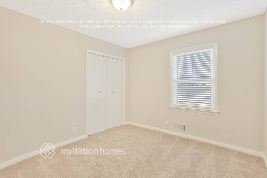 Building Photo - 1948 Englewood Way SW