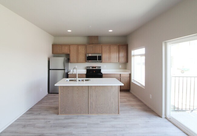 Building Photo - Beautiful 3 bed, 2 bath, 1088 sqft apartment home in Othello