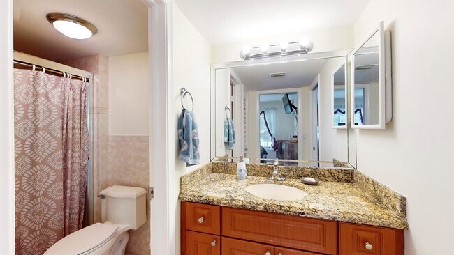 Building Photo - 5540 Tamberlane Cir