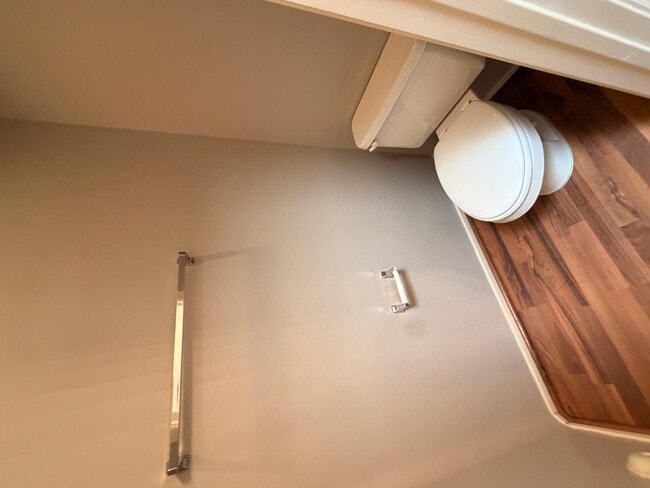 Building Photo - 6348 W Pontiac Dr