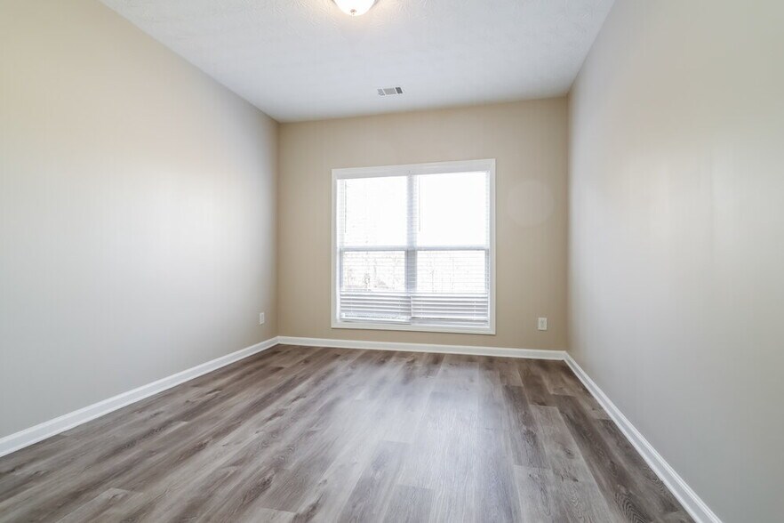 Building Photo - 2468 Radcliffe Ct