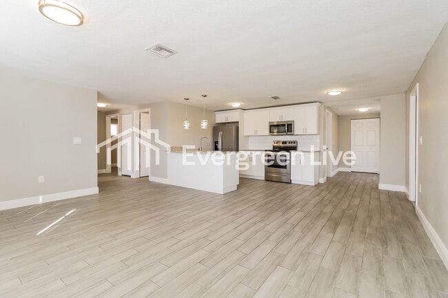 Building Photo - 7137 Gulf Highlands Dr