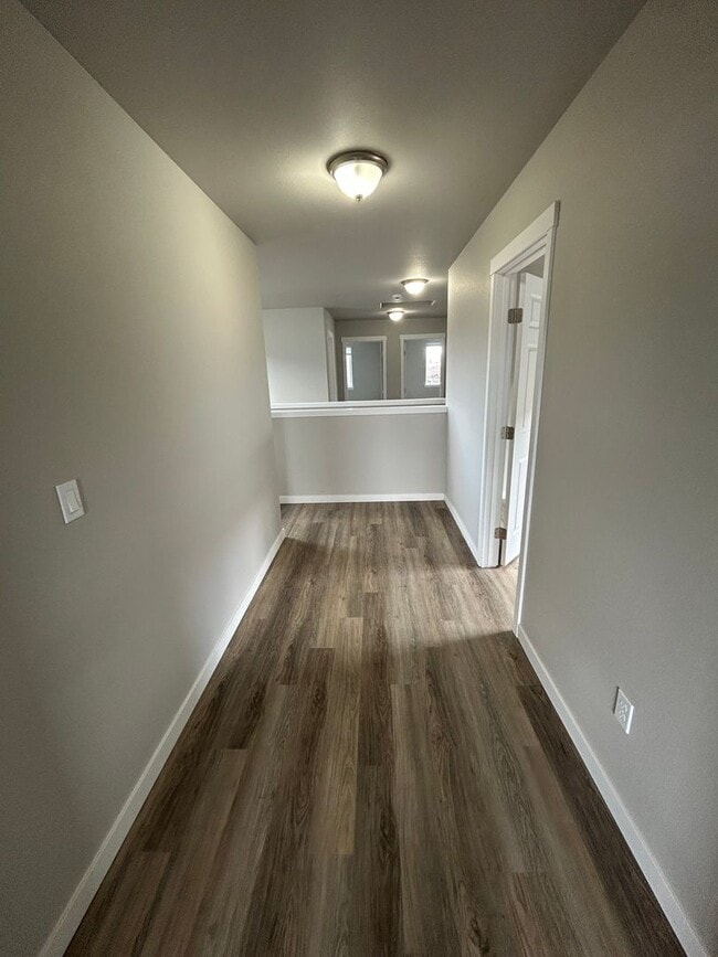 Building Photo - Beautifully Furnished Brand New 5 Bedroom ...
