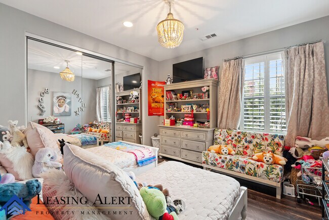 Building Photo - 28852 N Iron Village Dr
