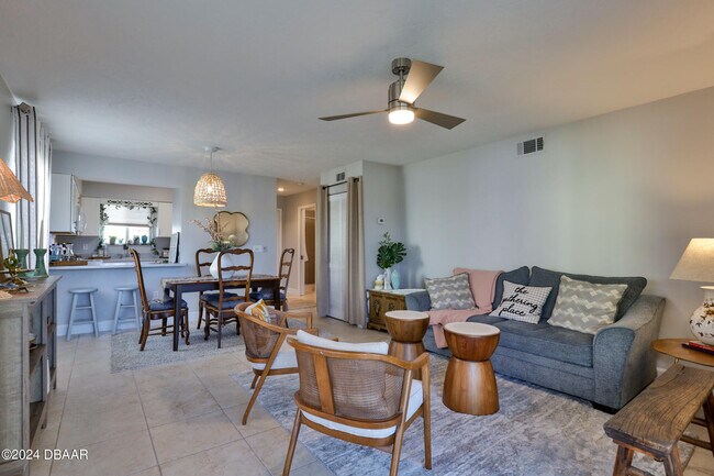 Building Photo - 906 Ocean Marina Dr