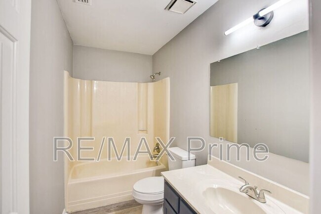 Building Photo - 5519 Baccalaureate Dr