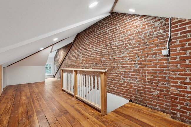 Building Photo - 359 N Keswick Ave