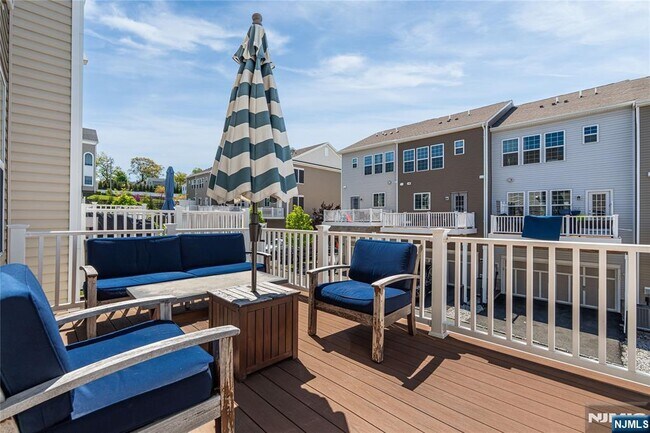 Building Photo - 117 Truman Dr