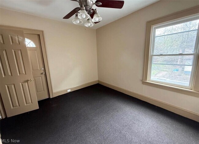 Building Photo - 3147 W 82nd St