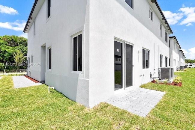 Building Photo - 22431 SW 125th Ave