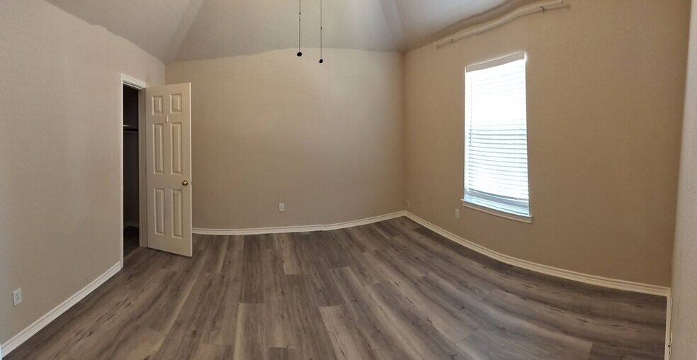 Building Photo - 8001 Case Dr
