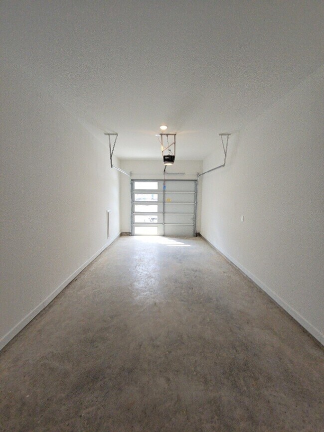 Building Photo - 16518 Amber Patina Ln