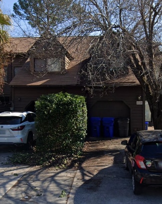 Building Photo - 8640 Roanoke Dr