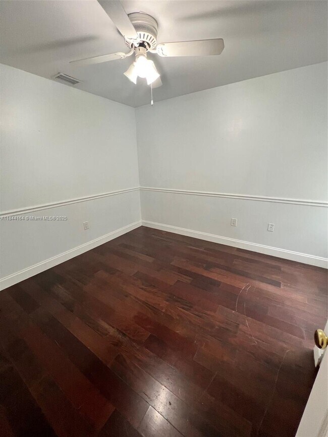 Building Photo - 10511 SW 145th Ct