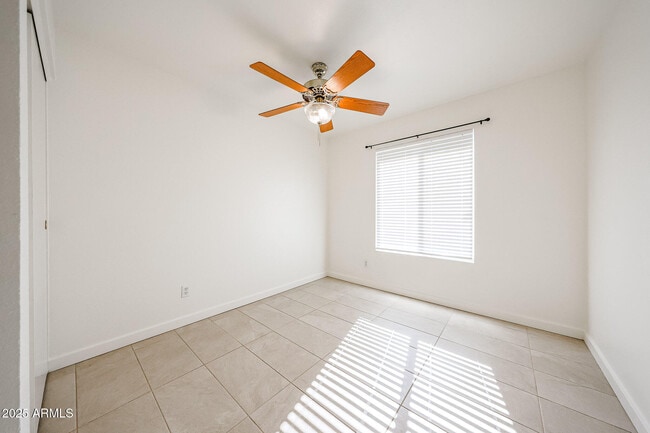 Building Photo - 7208 W Vogel Ave