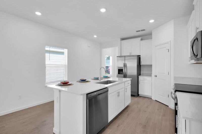 Building Photo - 302 Lake Sinclair St