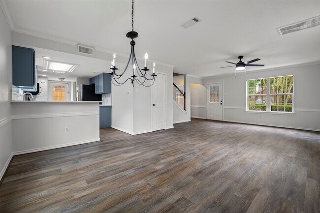 Building Photo - 3718 Treasure Island Dr