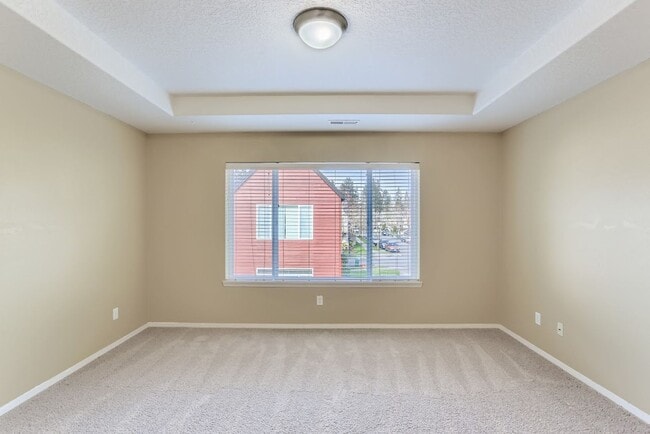 Building Photo - 903 SE Elina Ave