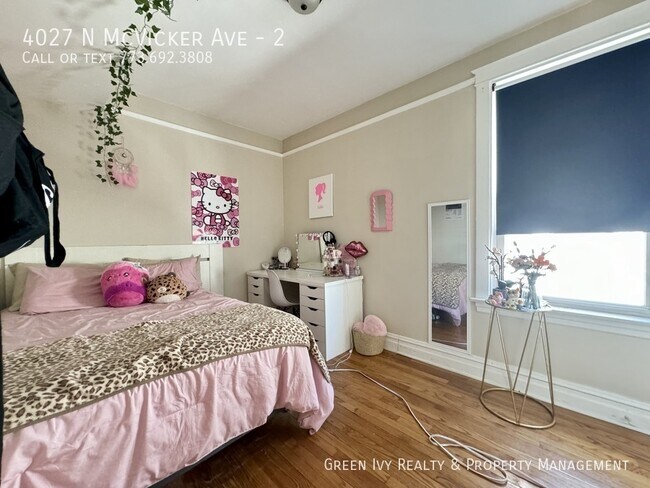 Building Photo - 4027 N McVicker Ave