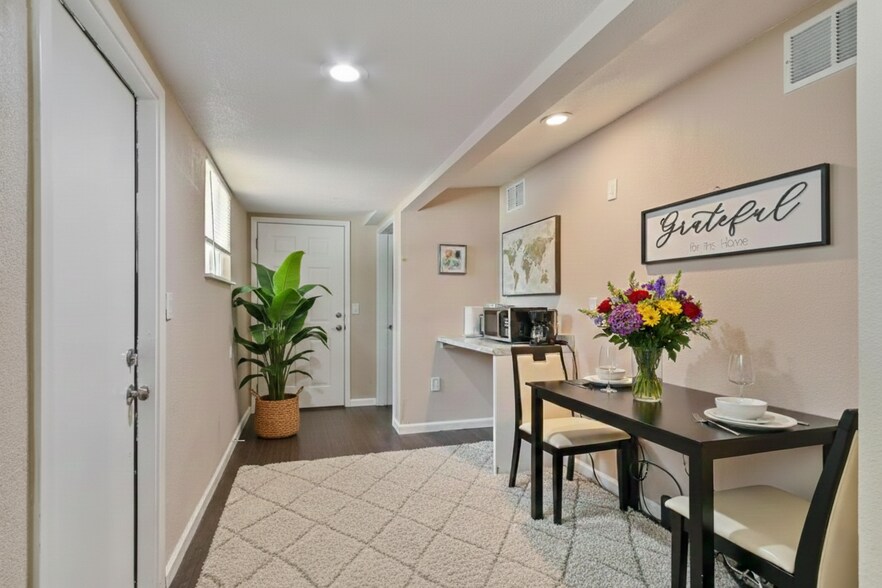 Building Photo - 15395 Lake Arthur Rd