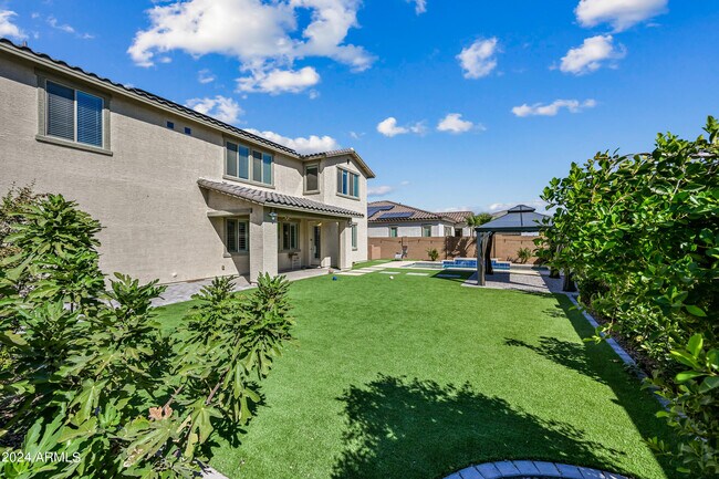 Building Photo - 14049 W Desert Hollow Dr