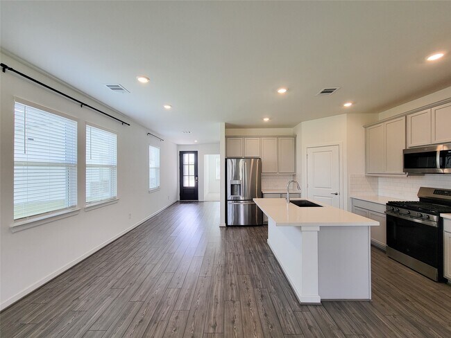 Building Photo - 7730 Primrose Myrtle Ln