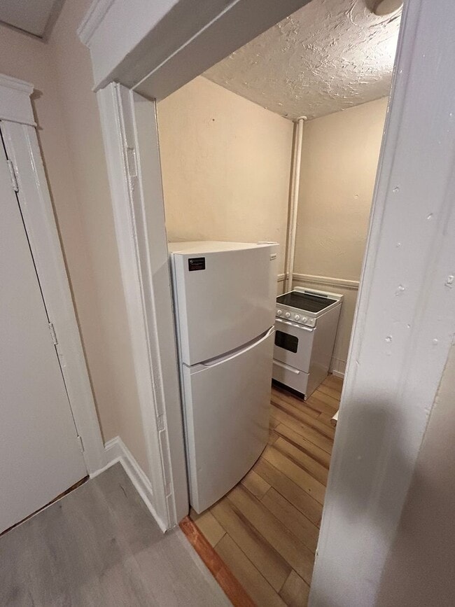 Building Photo - 1 Hitchcock Rd