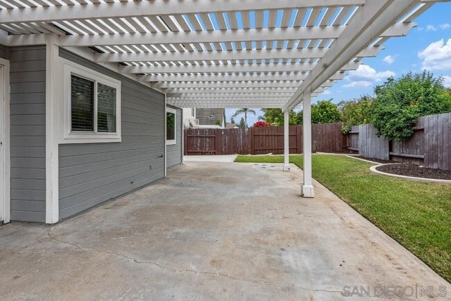 Building Photo - 14060 Pebble Brook Ln