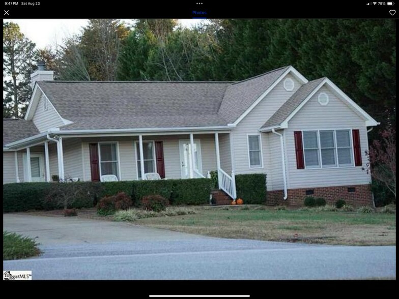 Building Photo - 395 Beechwood Dr