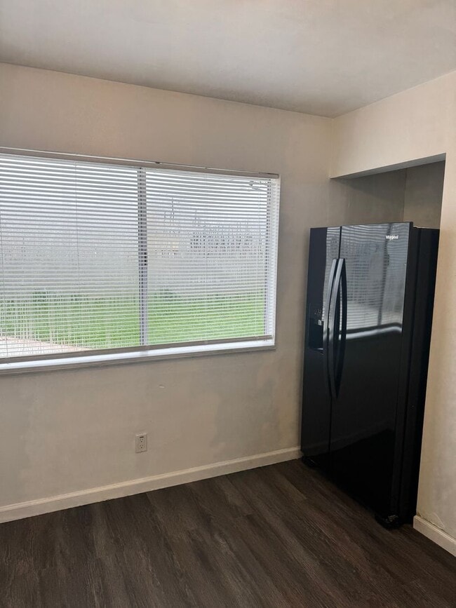 Building Photo - 1836 W Michigan Ave