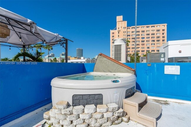 Building Photo - 229 8th St