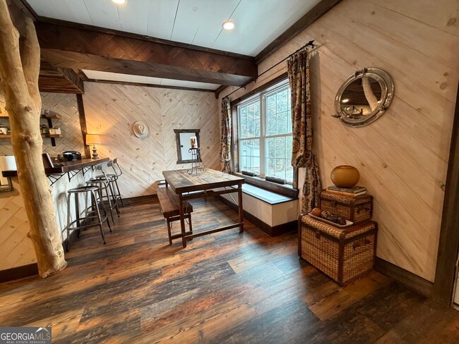 Building Photo - 85 Dixieland Ln